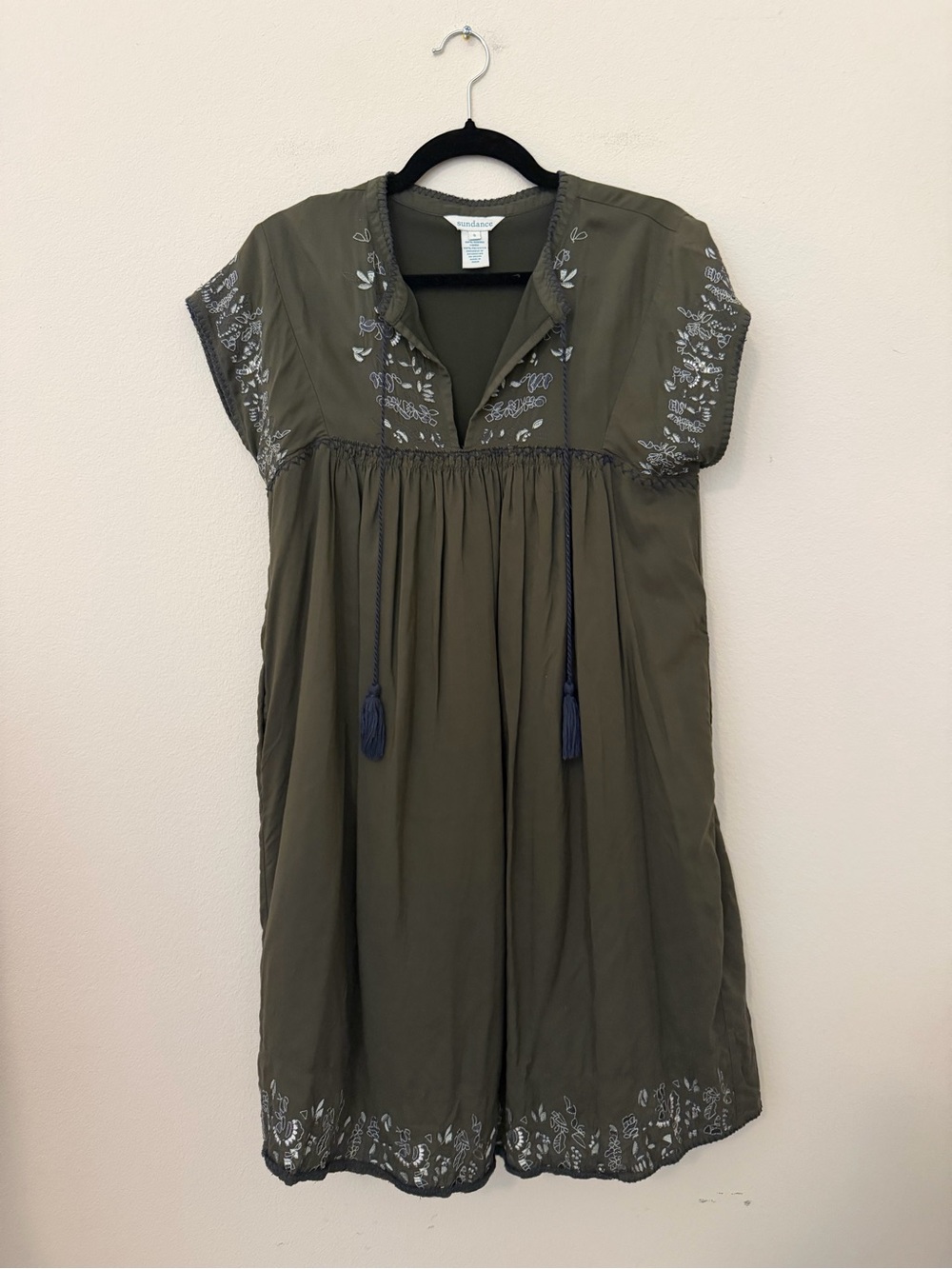 Sundance Olive Green Floral Embroidery Boho Dress Sz S Empire Waist Western Soft